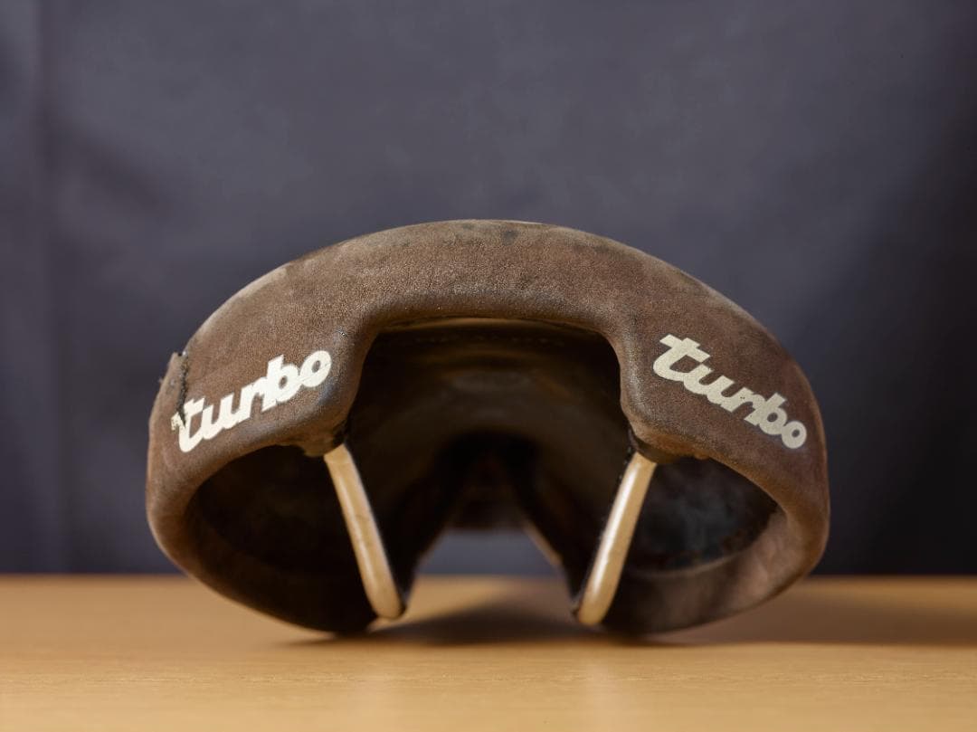 selleITALIA　turbo 　サドル　MADE IN ITALY