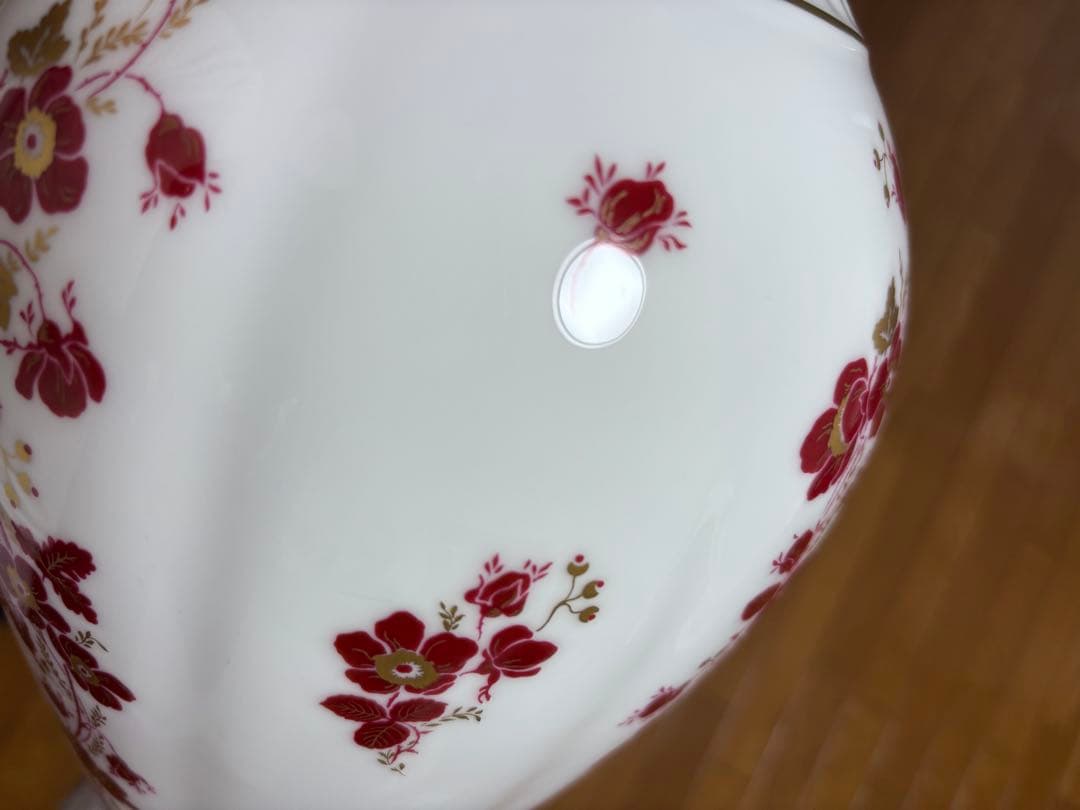 【大倉陶園】【美品】大花瓶　金彩と赤い花　35.5cm