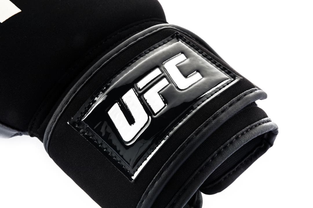 【洗濯機OK】汗のニオイとお別れ！UFC公式 洗えるバッググローブ 迷彩柄