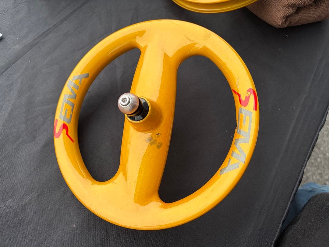 【中古】SEMA 12インチ　カーボンホイール　OLD95 ランバイク　ホイール