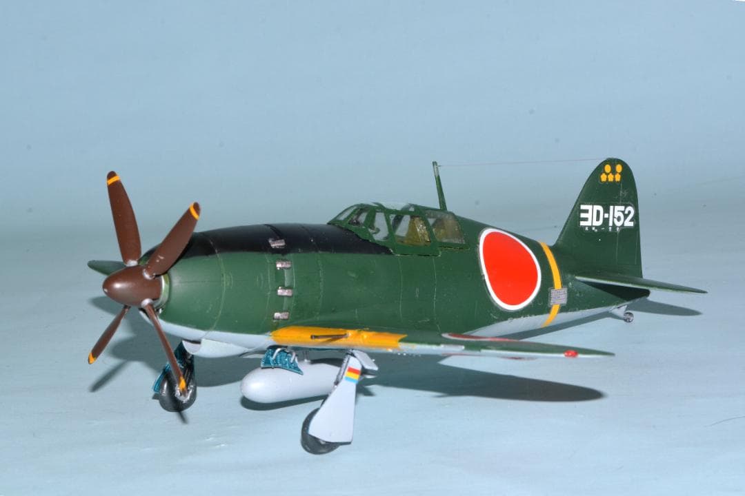 [完成品］1/48　日本海軍局地戦闘機『雷電』21型　第302海軍航空隊