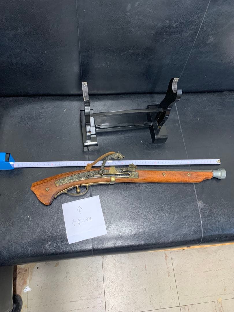 古式銃 装飾銃　インテリア安全銃　木製と金属製 展示用スタンド付き