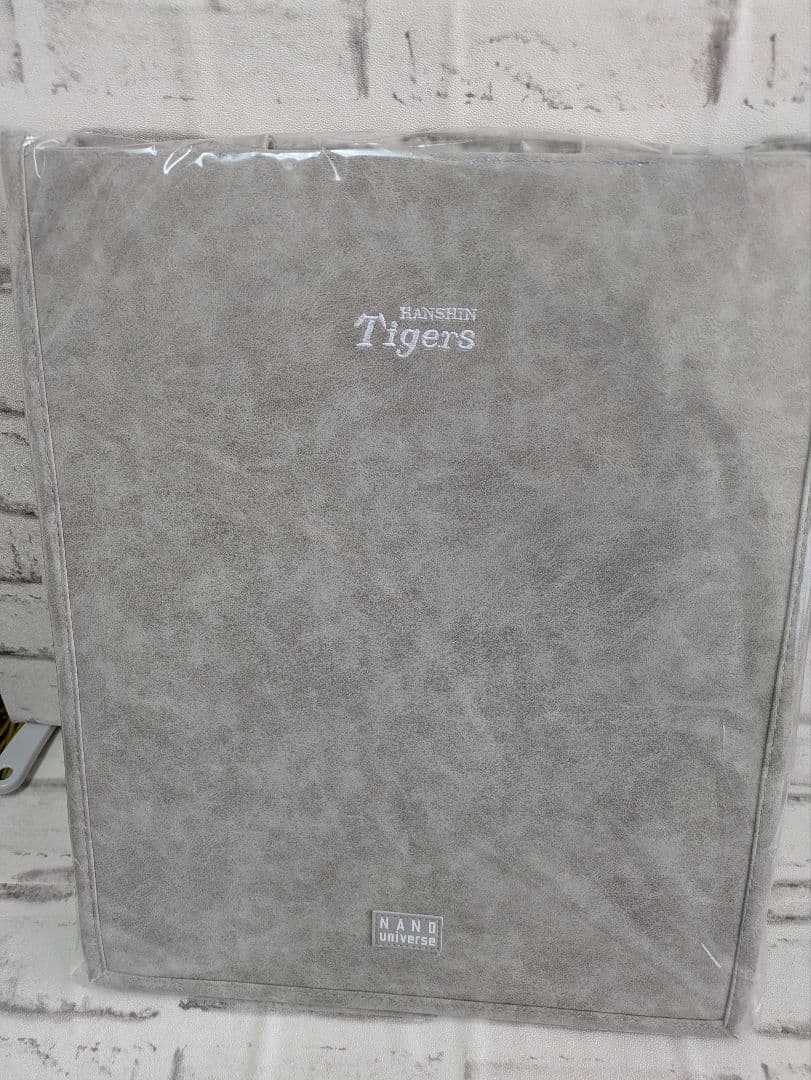 阪神タイガース FCスタジアムジャケットとポーチセットとトークバックDVD