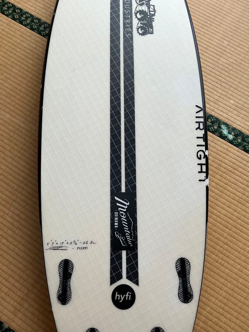【JS Industries サーフボード 5’9” 26.8L】