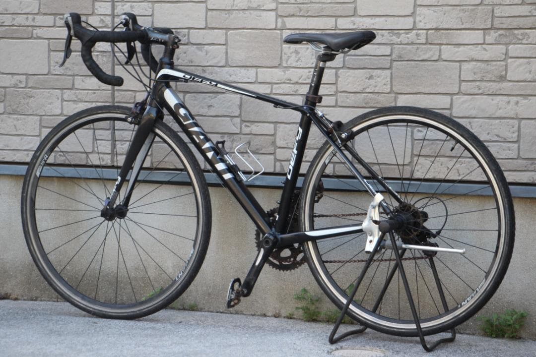 引き取り限定♪人気のGIANT♪DEFY3♪軽量アルミフレーム♪スポーツの秋に♪