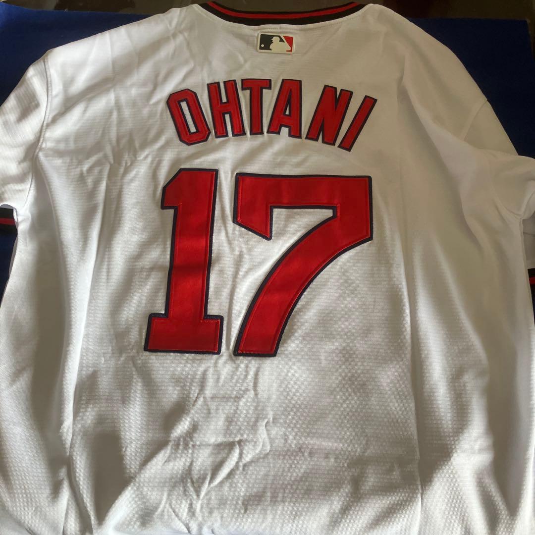 大谷翔平 ナイキ＆エンジェルス本拠地用 Ｖ/Ｎ ユニフォーム