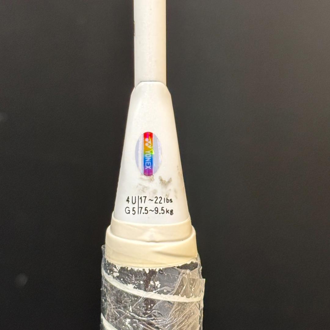 YONEX　ヨネックス　ナノフレア　111　バドミントンラケット　ガット無し