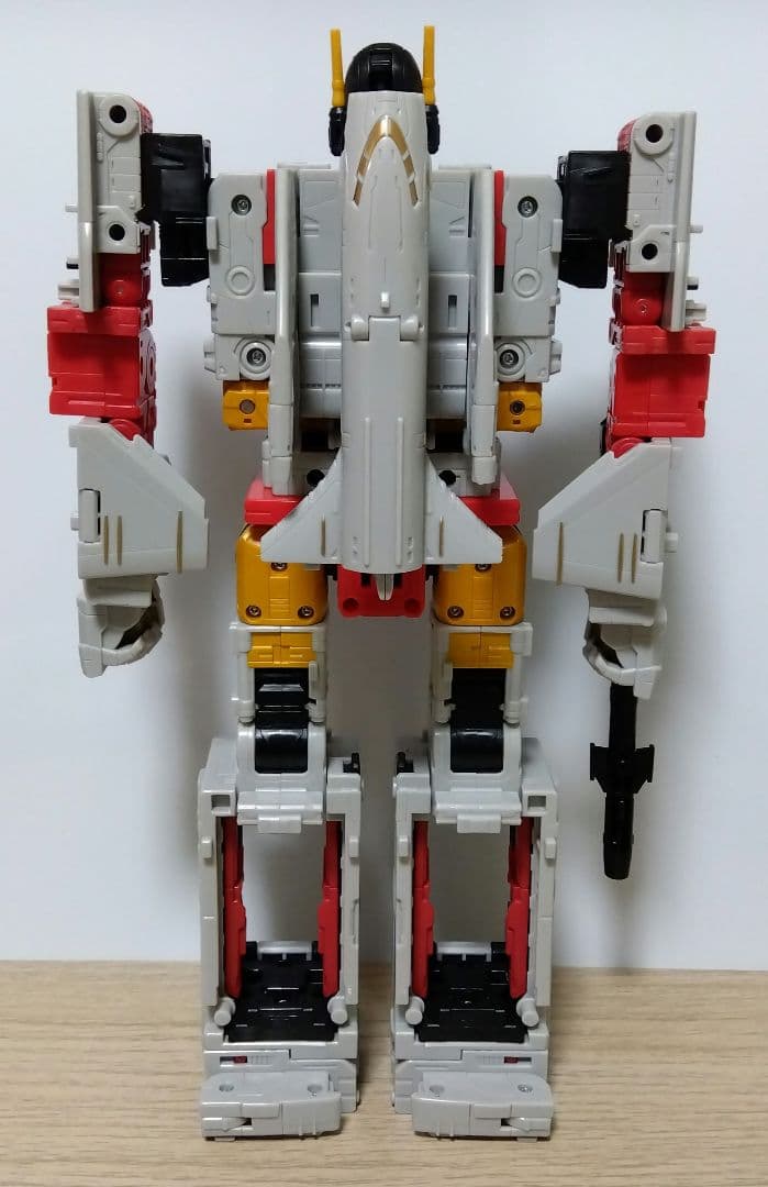 トランスフォーマー エイジ オブザ プライム AOTP-01 シルバーボルト