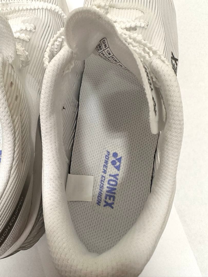 YONEX カーボンクルーズ エアラス 26cm ランニングシューズ 美品
