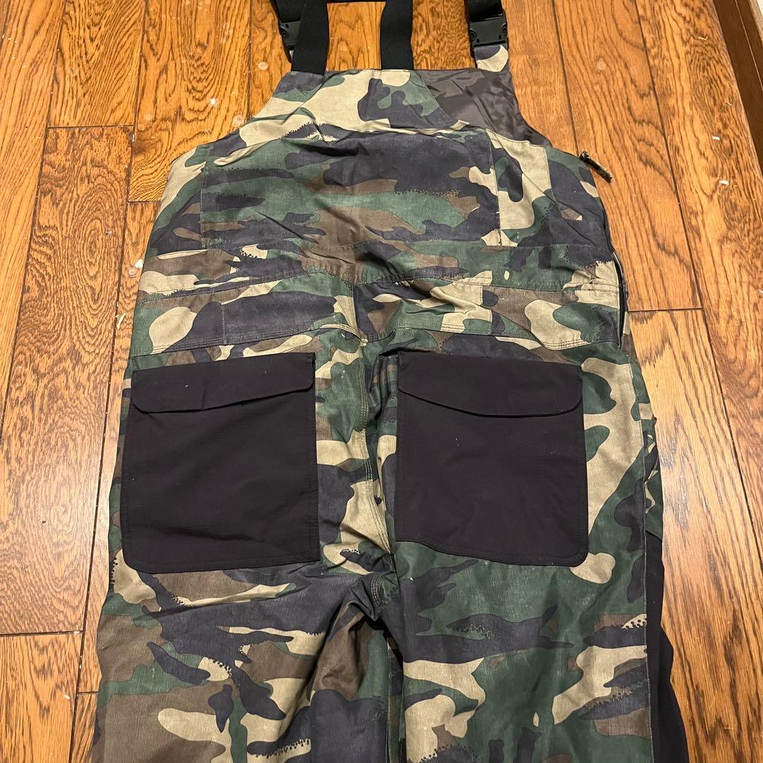 32 カモフラージュ スノーボードウェア M 上下セット