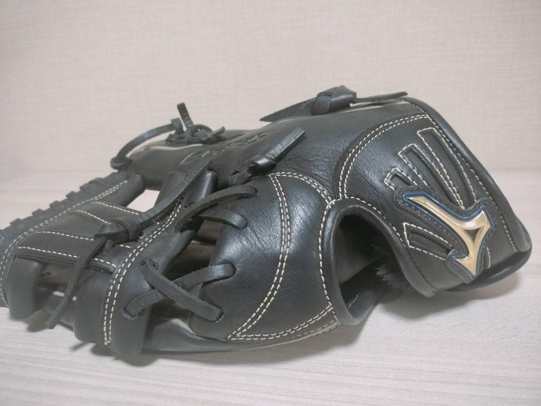 MIZUNO ミズノ 少年軟式野球グローブ 右投用黒 レザー 黒　美品