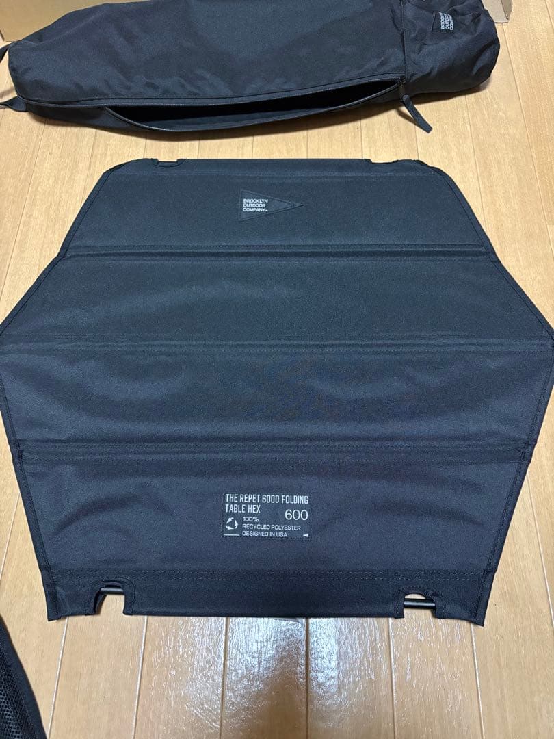 ステッカー付き BOC　Folding Hexa Table　折り畳み型テーブル