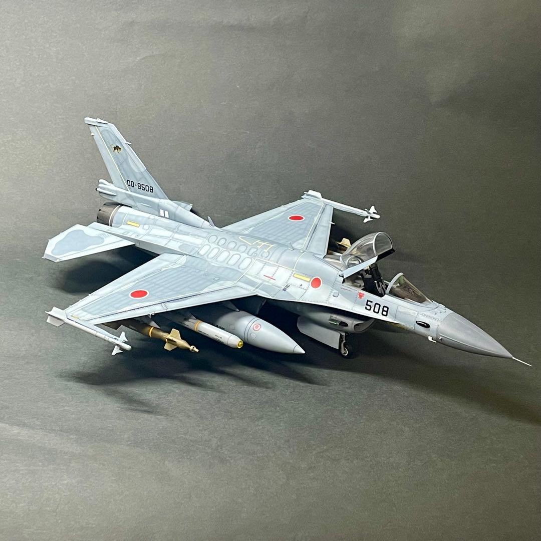 【完成品】 ハセガワ 1/48 F-16J \"ワイバーン\" 幻の爆撃