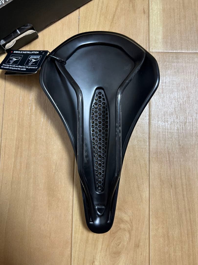 3D プリント フルカーボンサドル 新品