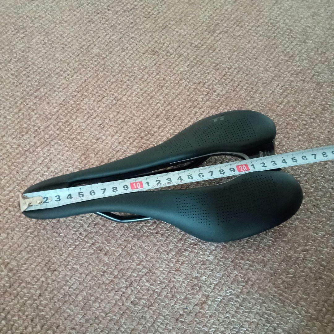 サドル　Selle Italia　SLR Boost Superflow S