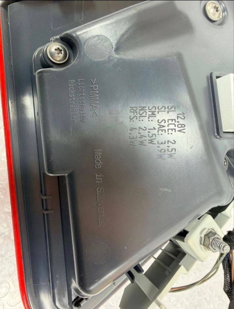 ベンツ Bクラス B180 後期 DBA-246242 テールランプ LED