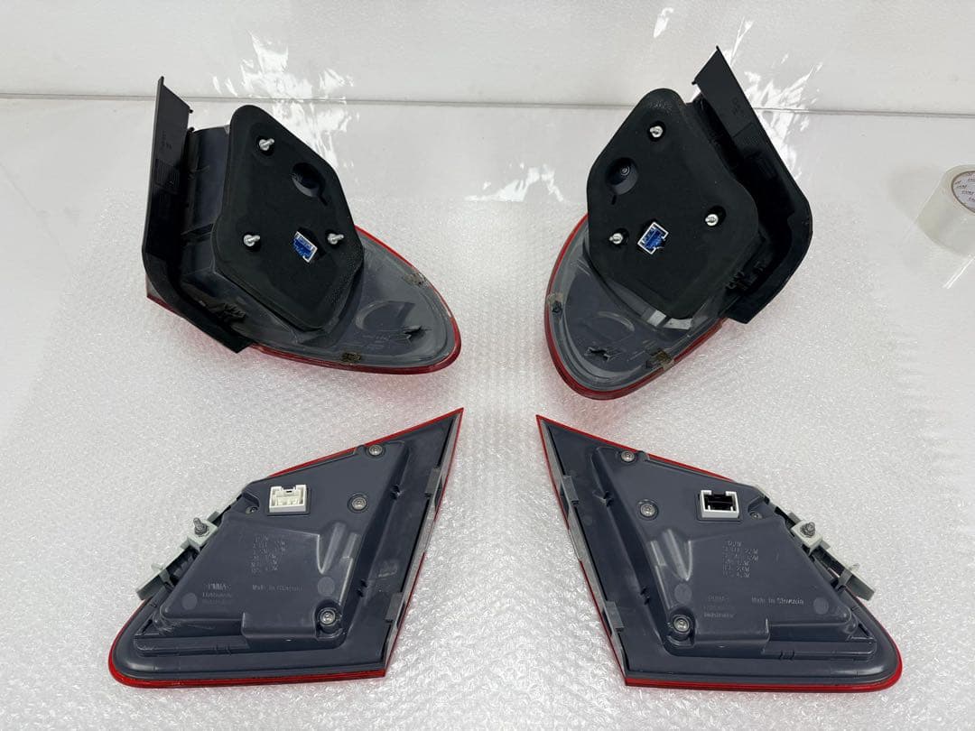 ベンツ Bクラス B180 後期 DBA-246242 テールランプ LED