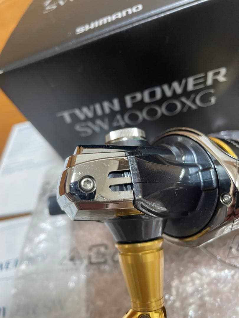 SHIMANO 15ツインパワーSW 4000XG スピニングリール