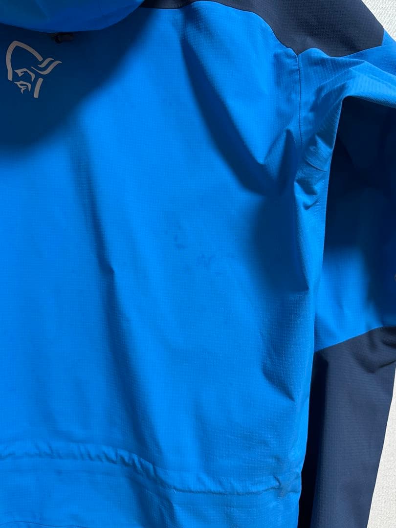 スノーボード norrona trollveggen gore-tex pro jacket