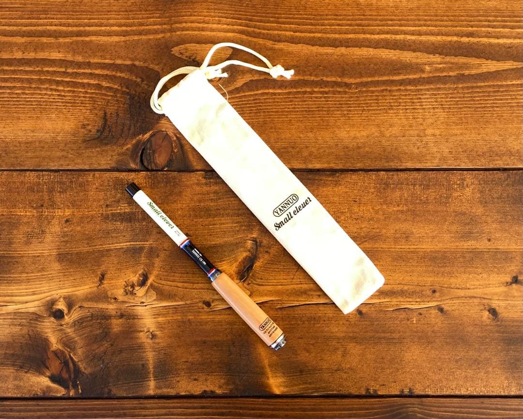 小物釣り竿　タナゴ竿　ブラック×ホワイト　180cm ウッドグリップ　振り出し竿