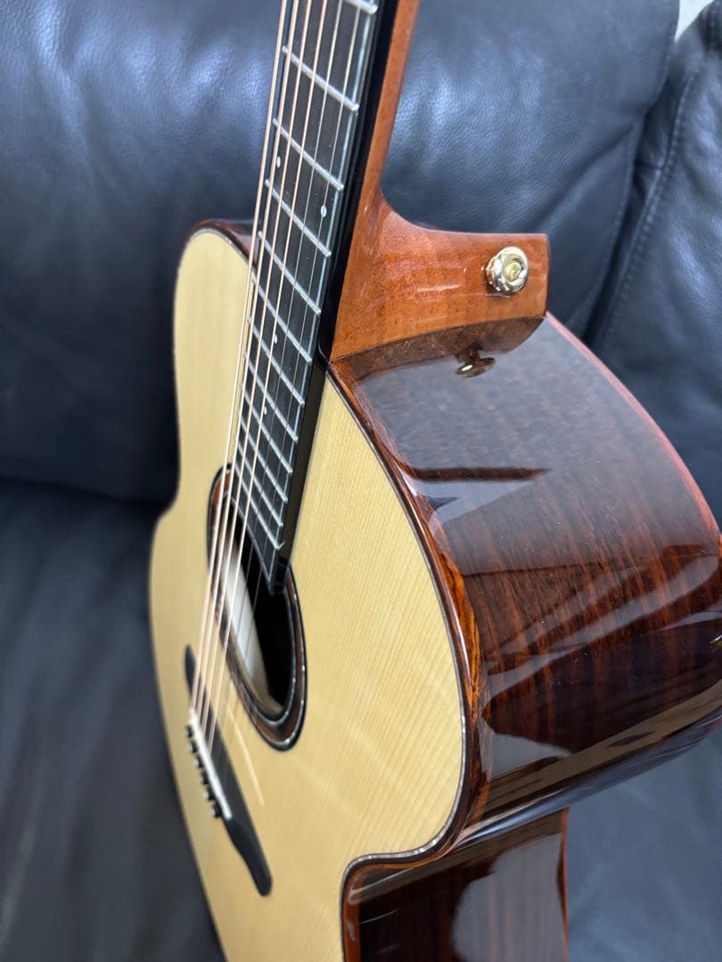 Merida メリダ　Guitar Legacyレガシー　ギター