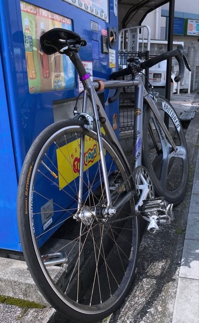 BROTOURES T3 片面グラフィティデザイン仕様　カーボンバトンホイール