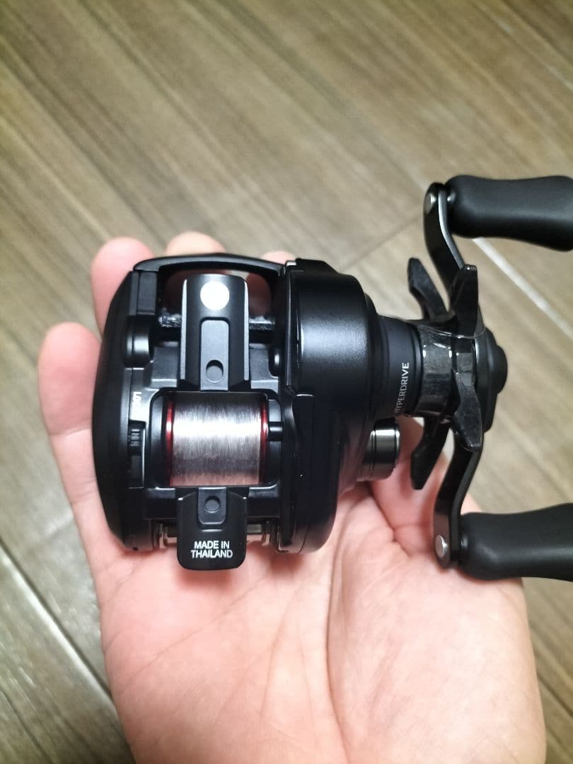 極美品！ダイワ 25ALPHAS BF TW 8.5L