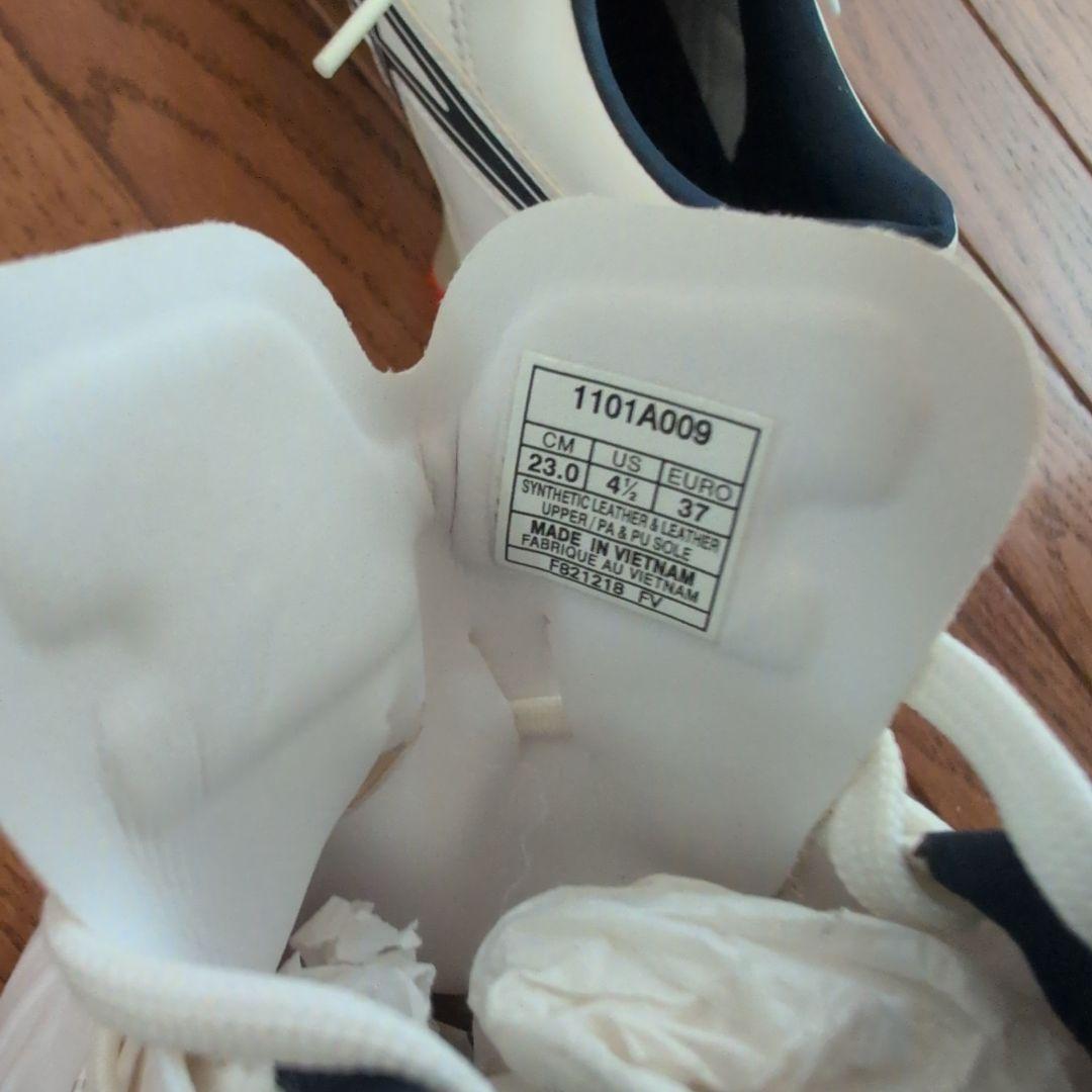 AKIアシックス　ASICS DS LIGHT AVANTE