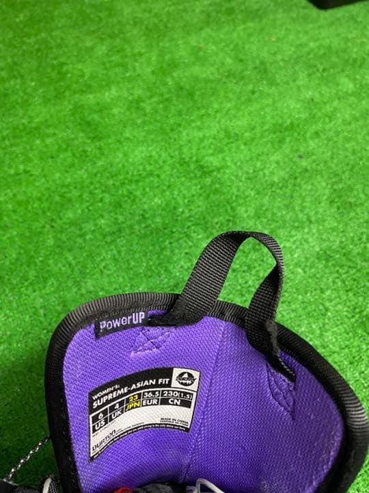 《送料無料》 BURTON スノーボードブーツ　23cm