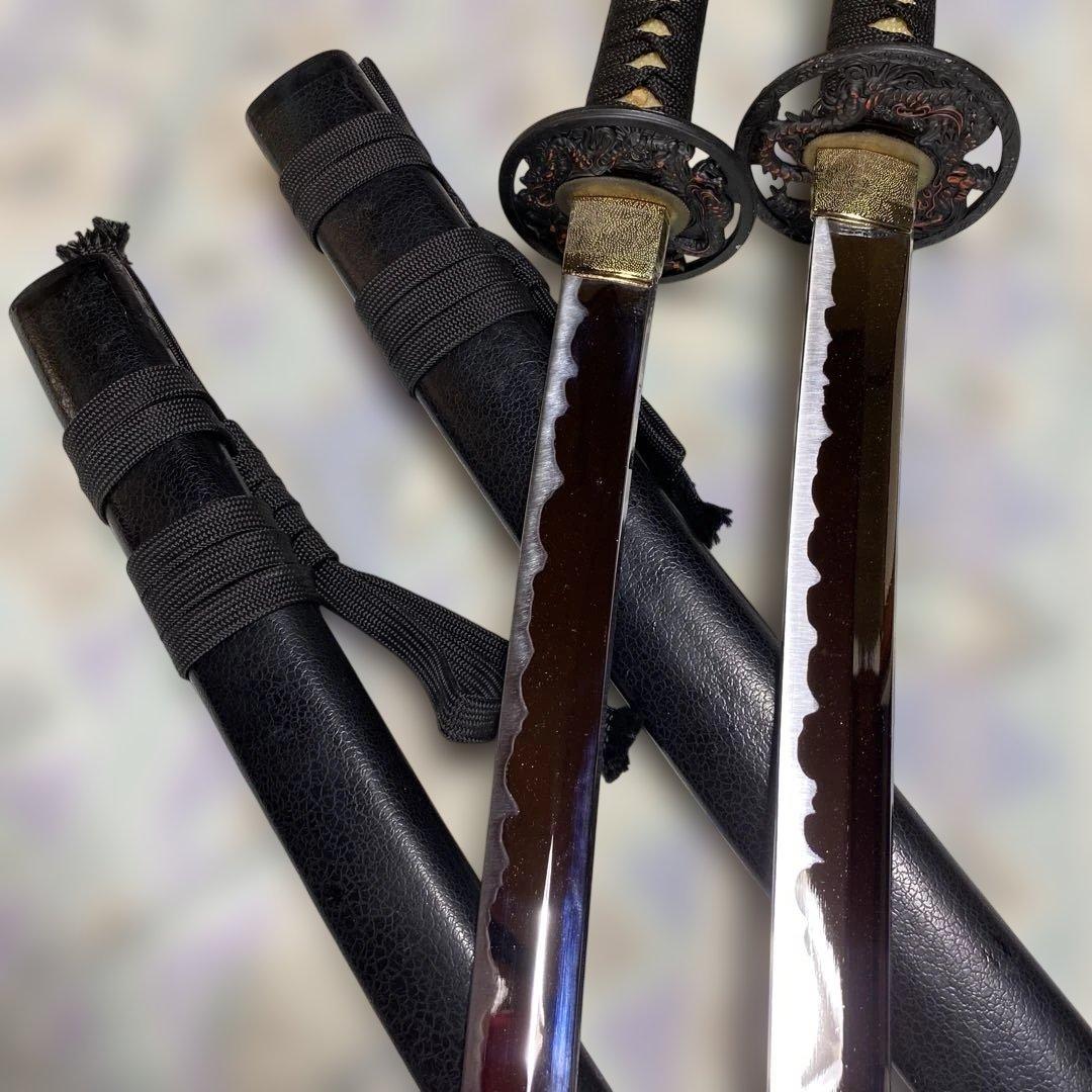 上級模造刀大小２本 黒柄 龍彫透し丸鍔 黒鱗鞘