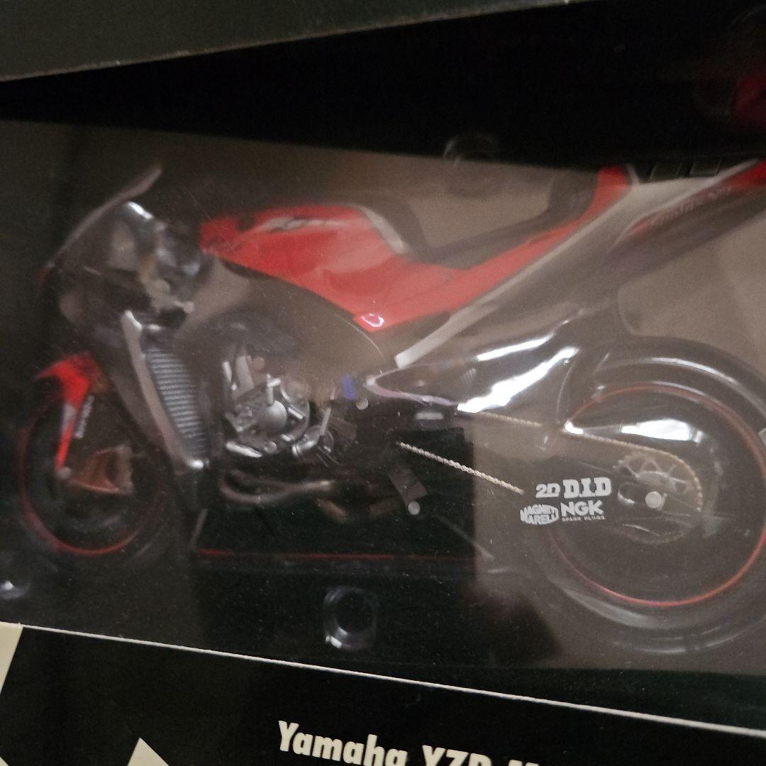 入手難　未使用❗1/12 ミニチャンプス YAMAHA YZR-M1