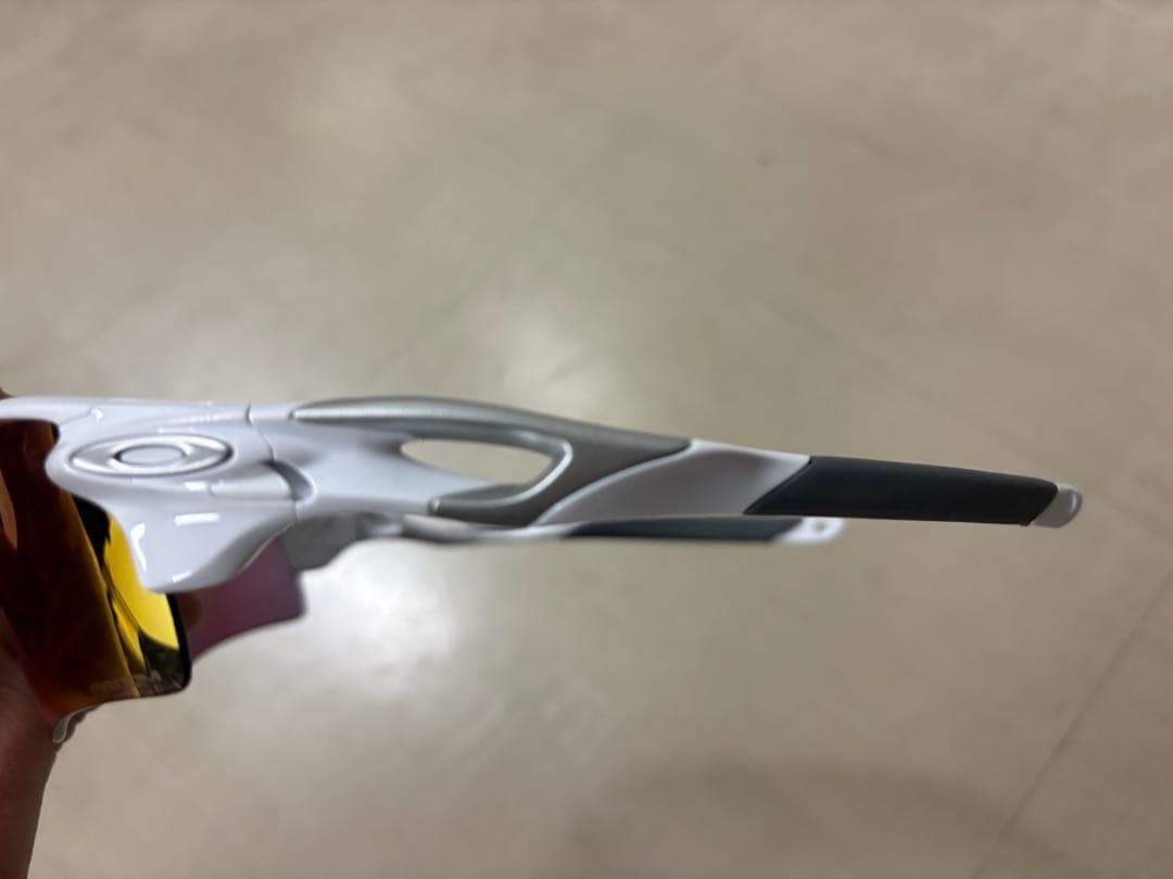 Oakley スポーツサングラス ホワイトフレーム