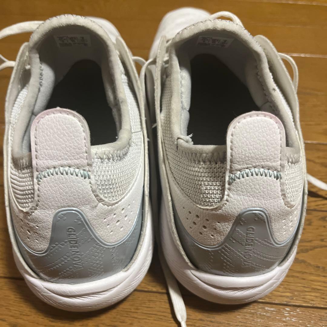 ASICS バスケットシューズ ホワイト