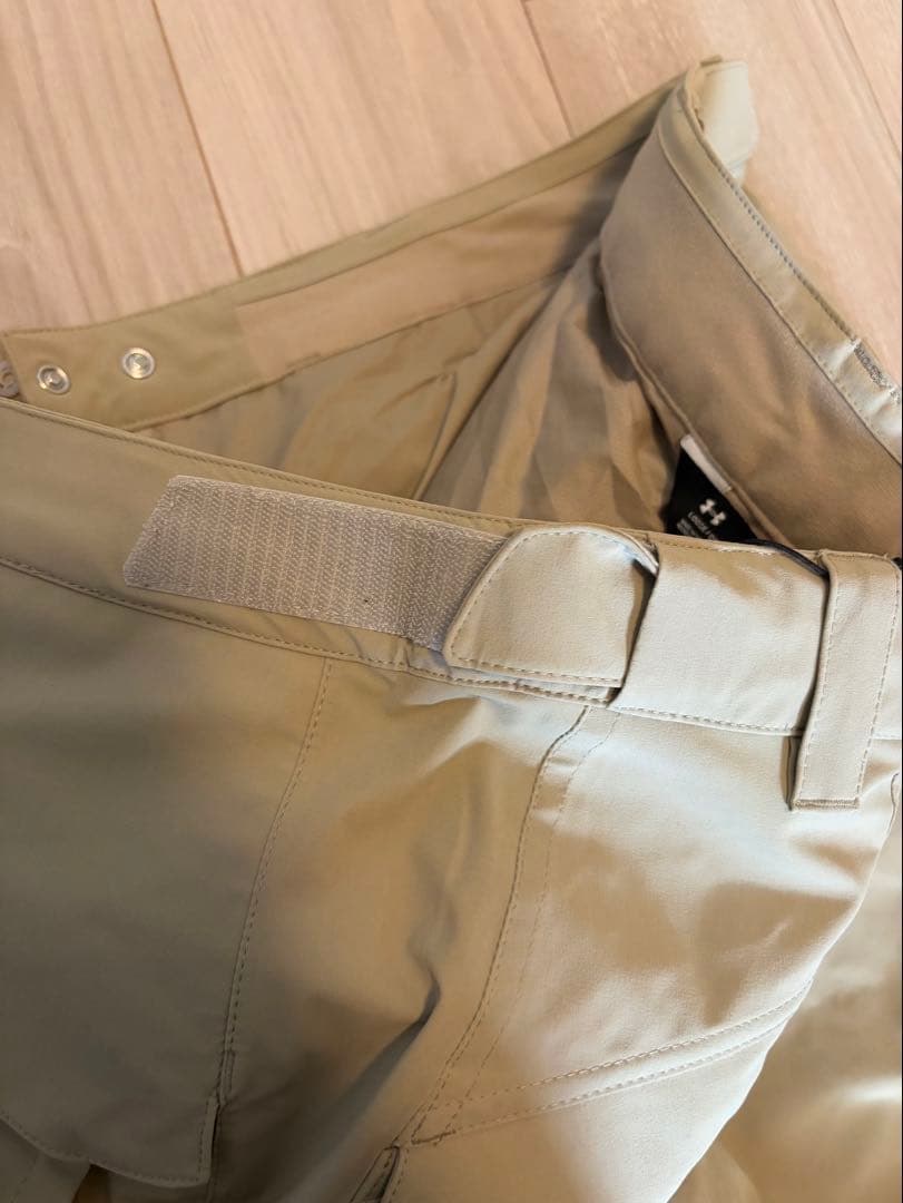 Under Armour ベージュ スノーボードウェア パンツ XLサイズ