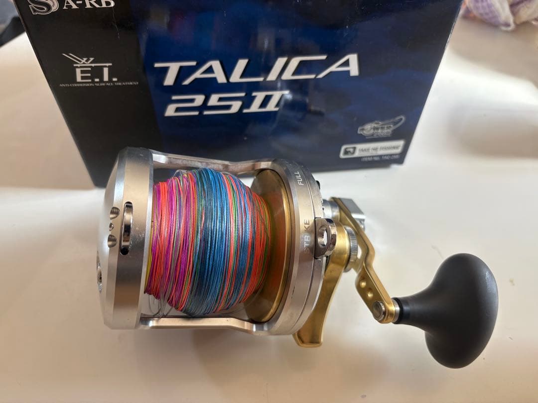 美品 SHIMANO タリカ25Ⅱ 大物用リール マグロ クエ 泳がせ