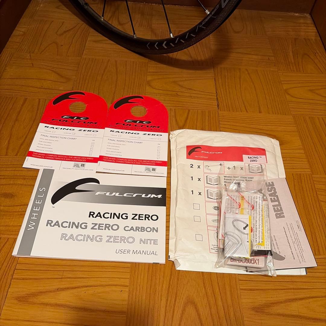 RACING ZERO 700C カーボンホイール　リムブレーキ