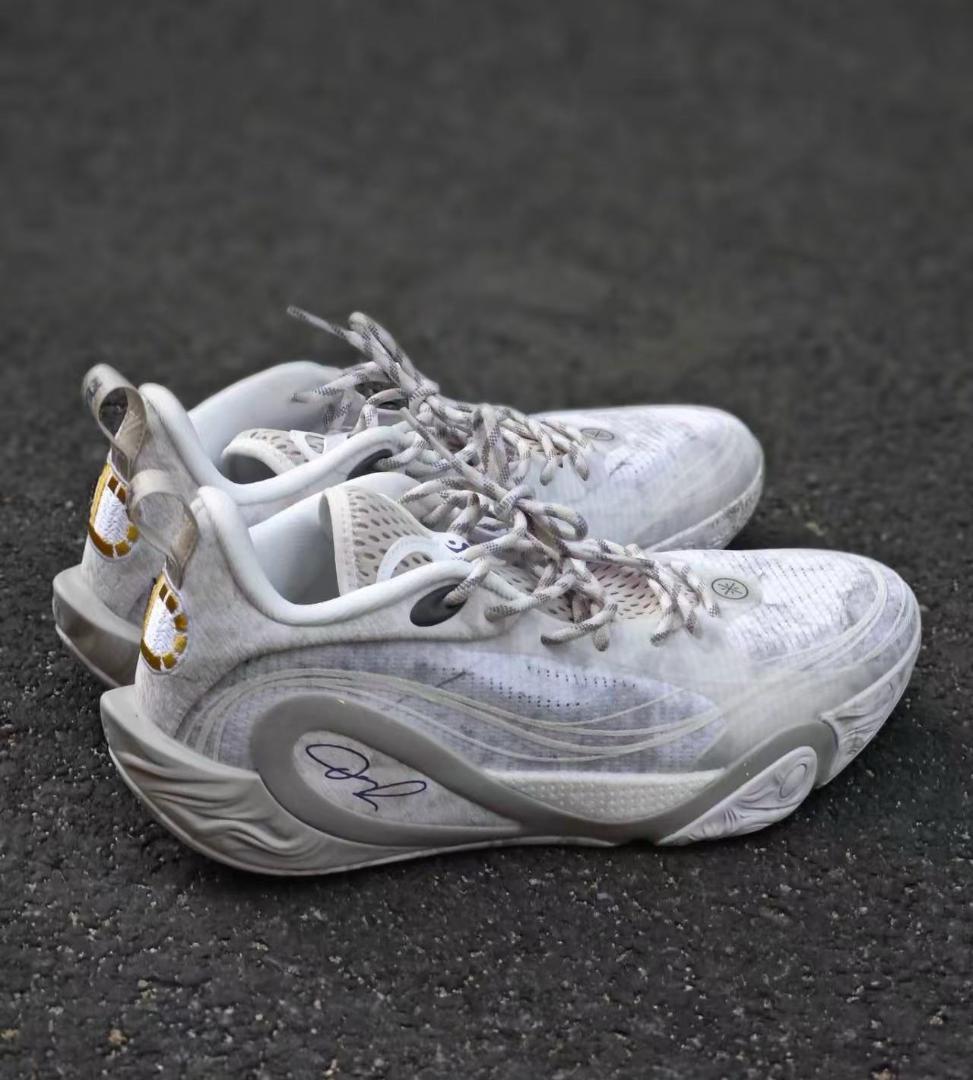 リーニン WOW Dlo1 月ノ岩 US 9.5