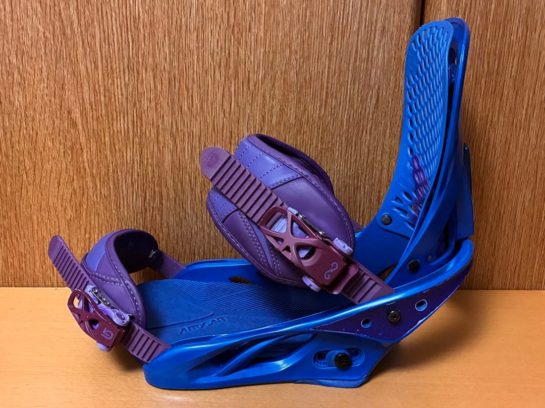 バートンBURTONバインディング【エスカペイド（レディースM）】青×紫