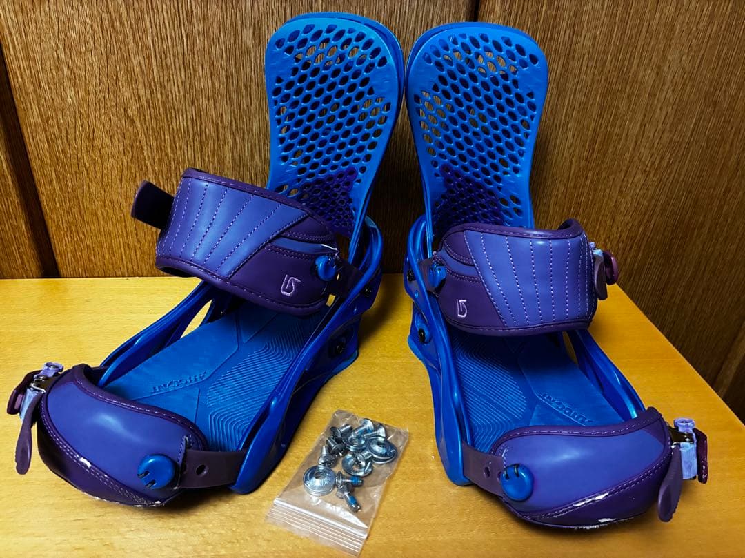 バートンBURTONバインディング【エスカペイド（レディースM）】青×紫