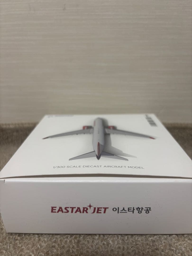 Boeing 737-8 Eastar Jet 1/300スケールモデル