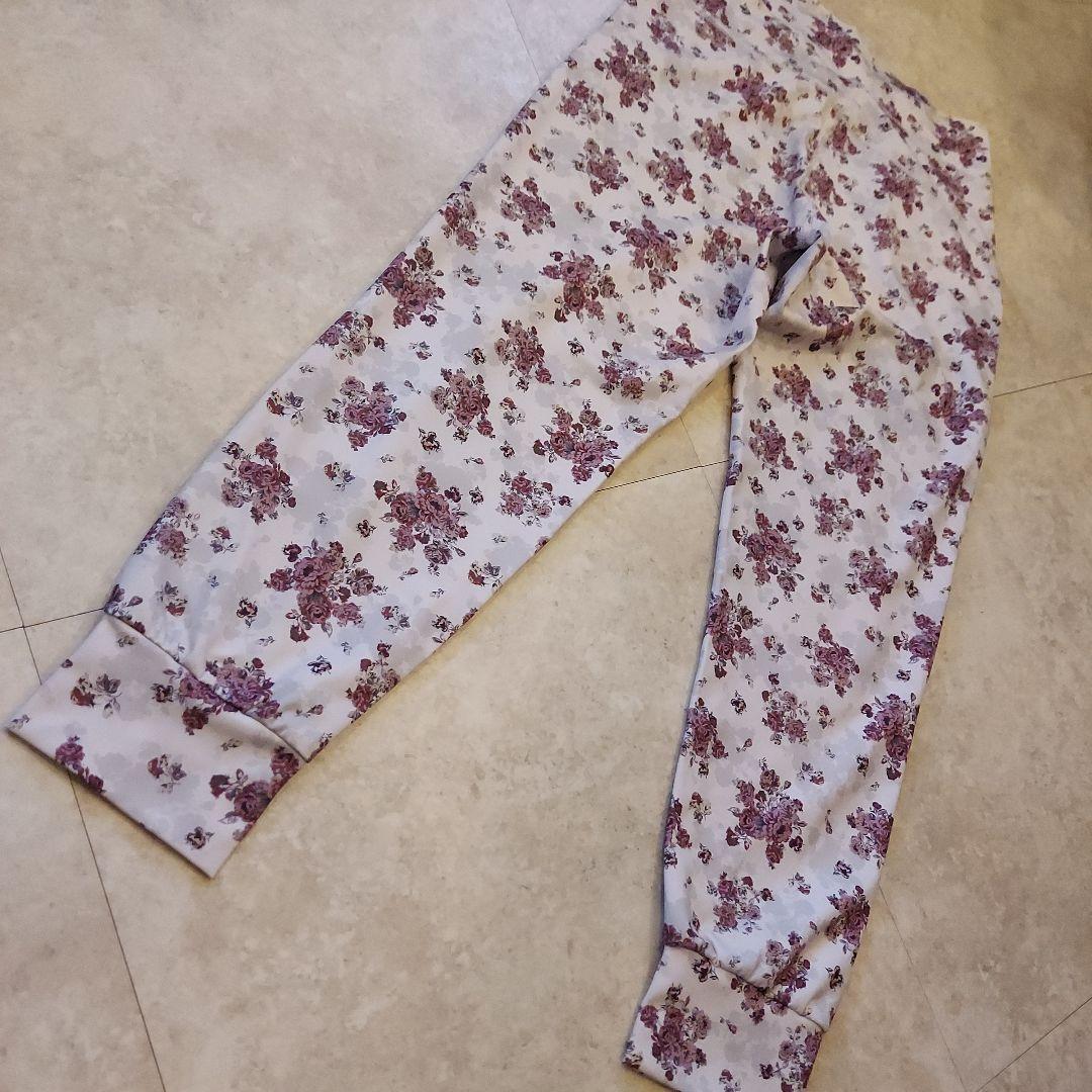 axes femme 花柄ヨガウェアセット　２セット
