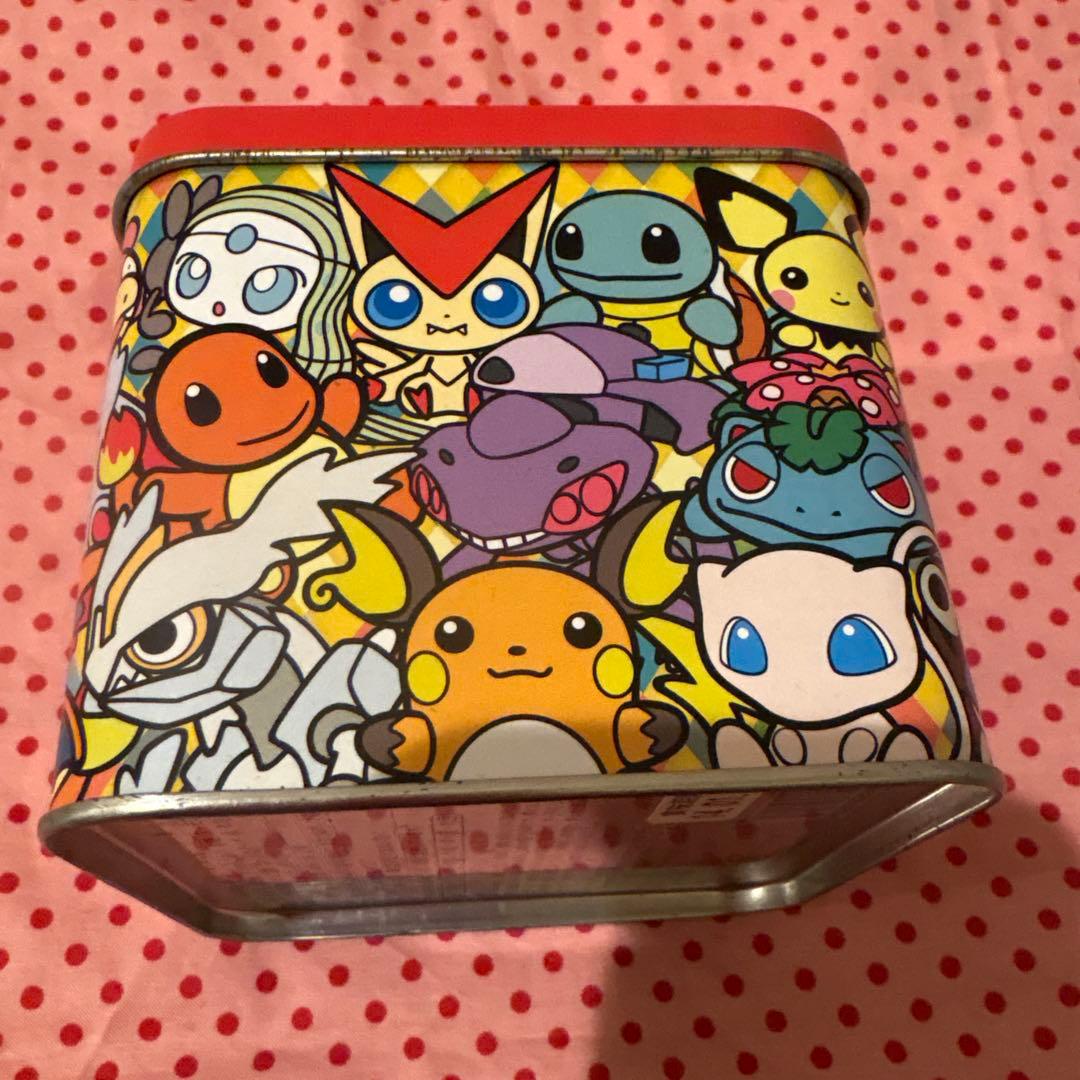 ポケモンセンター限定　ポケモンドール柄のお菓子の空き缶　2個セット