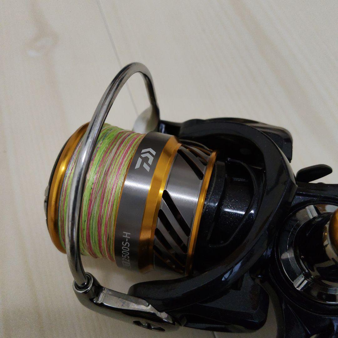ダイワ DAIWA REVROS LT 2500S-H スピニングリール