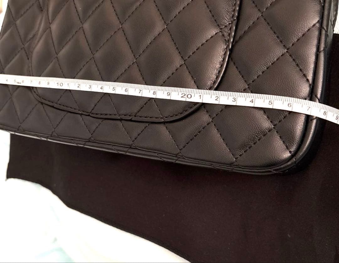 CHANEL ノベルティ　キルティング ショルダーバッグ　ゴールドチェーン