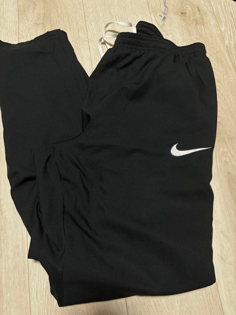 美品　Nike ブラック ジャージ ジップアップ