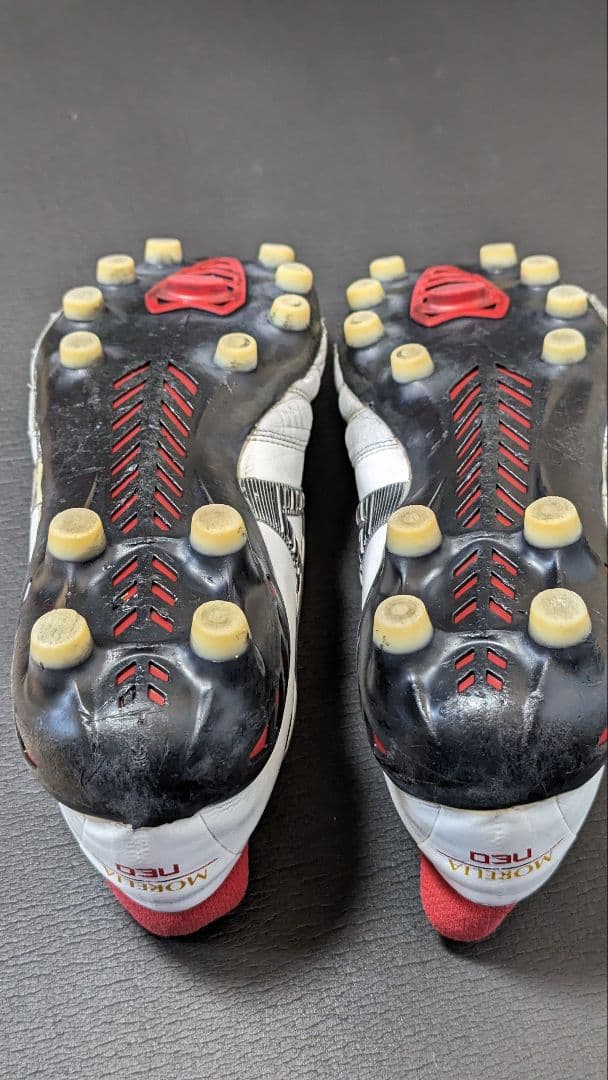ミズノ　モレリア　ネオ　サッカースパイク　Mizuno Morelia 　neo