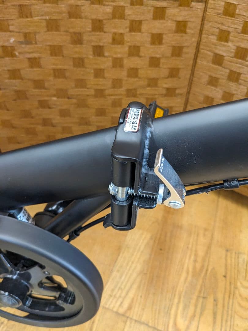 U022 美品　折り畳み自転車　20インチ　6段変速付き