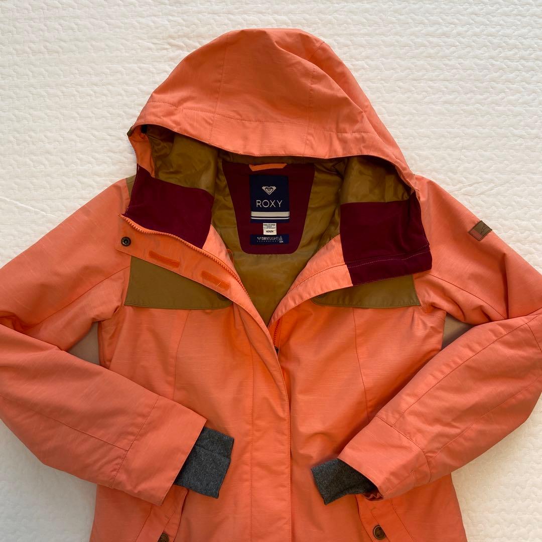 美品ROXY　スノーボードウェア M マウンテンジャケット　サーモンピンク