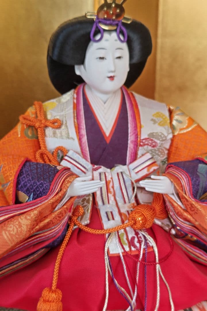 7段飾りお雛様セットのお内裏さま、台座、屏風のみの出品デッドストック品