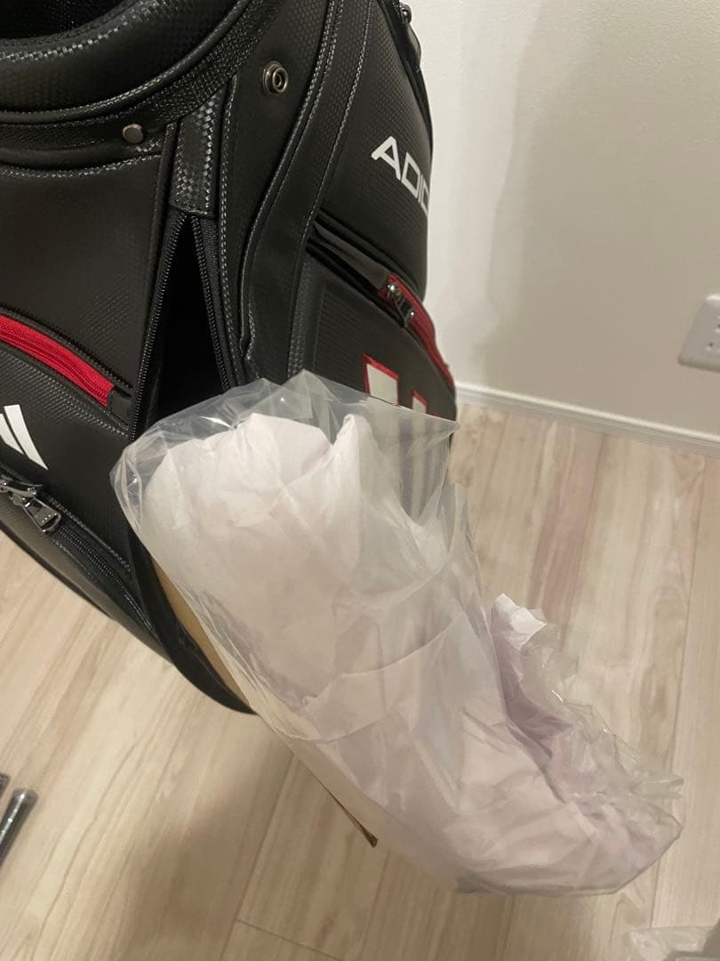 新品　アディダス　スリーバー ダイナミック キャディバッグ　9.5型